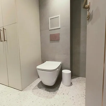 Stylish Japandi Center סופיה